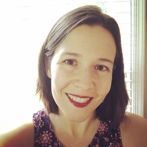 Meet your Posher, Elizabeth